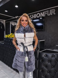 Мы гордимся тем, что ассортимент салона FASHIONFUR удовлетворяет даже самых взыскательных клиентов.